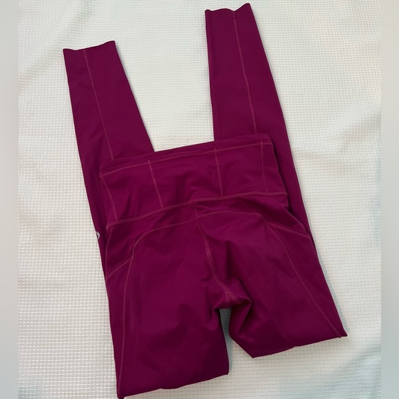 Lululemon Fast and Free High-Rise Tight 25" in Magenta Purple - Picture 5 of 9